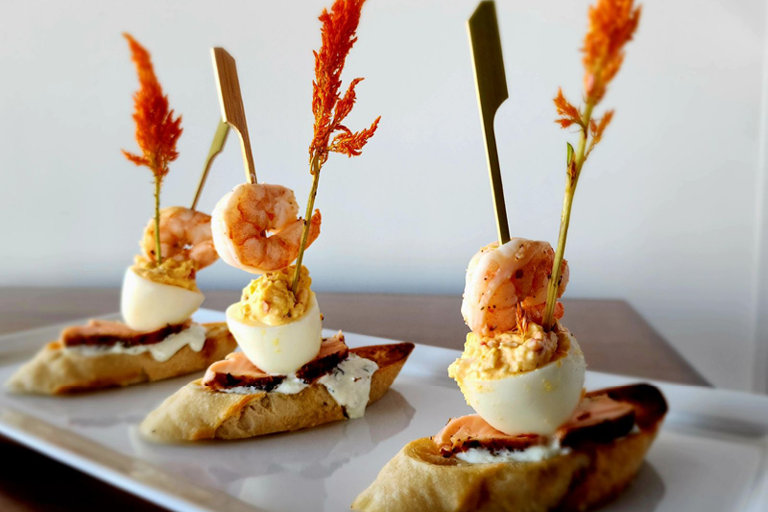 SHAREABLES & LIGHT FARE